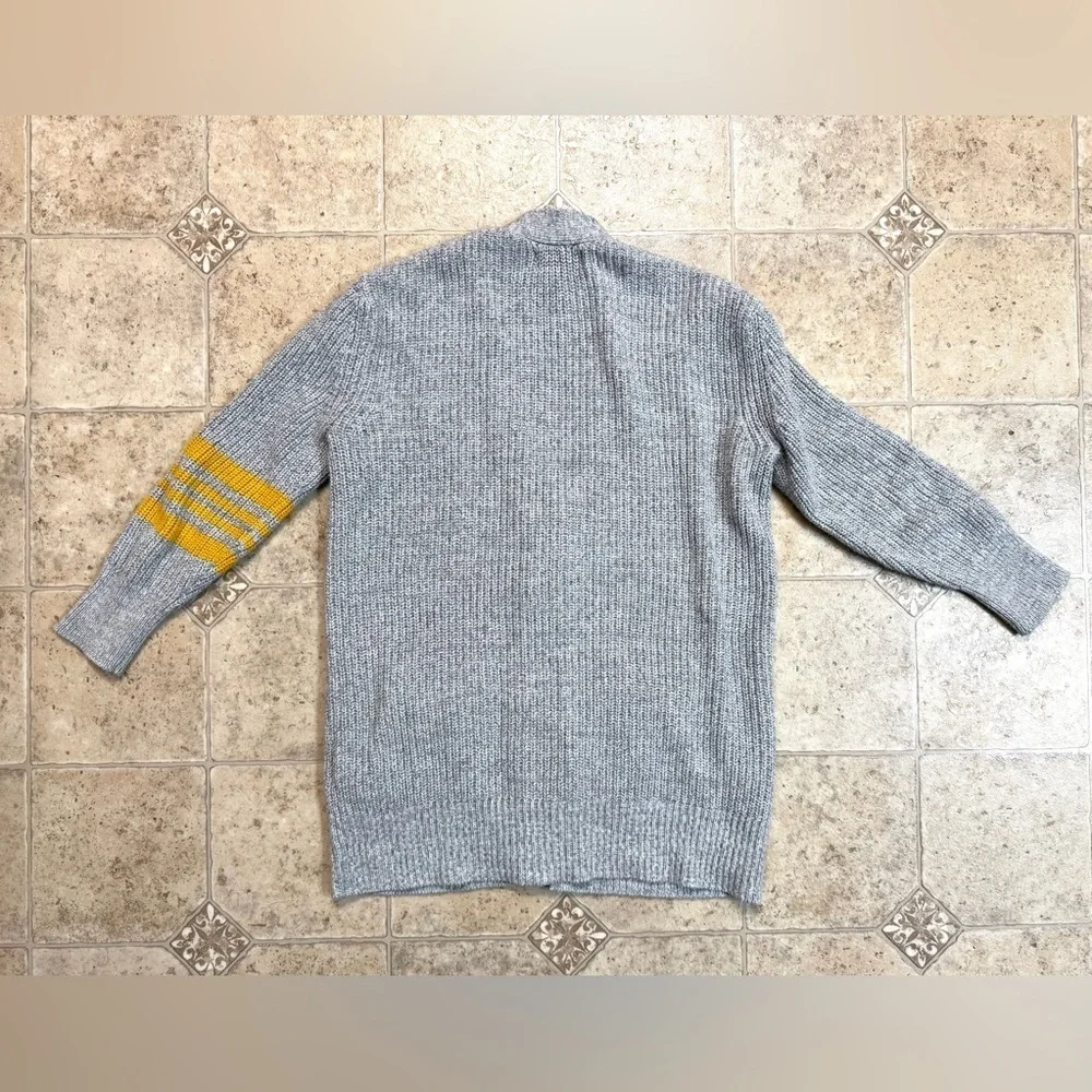 Girls Old Navy Over-sized Gray Button-Down Cardigan Sweater Sz 6-7